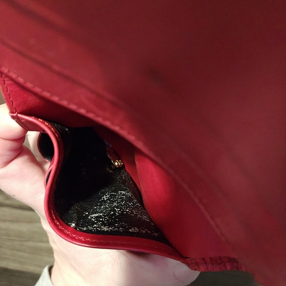 Louis Vuitton Red Epi Leather Elise Wallet - Picture 13 of 15